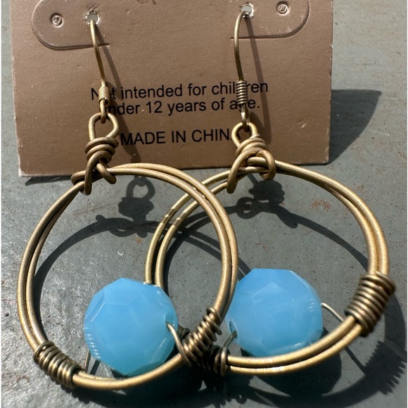 ❌SOLD❌ TWO Earrings Star & Turquoise beads Silver Copper tone twist wire NWT - Picture 2 of 7